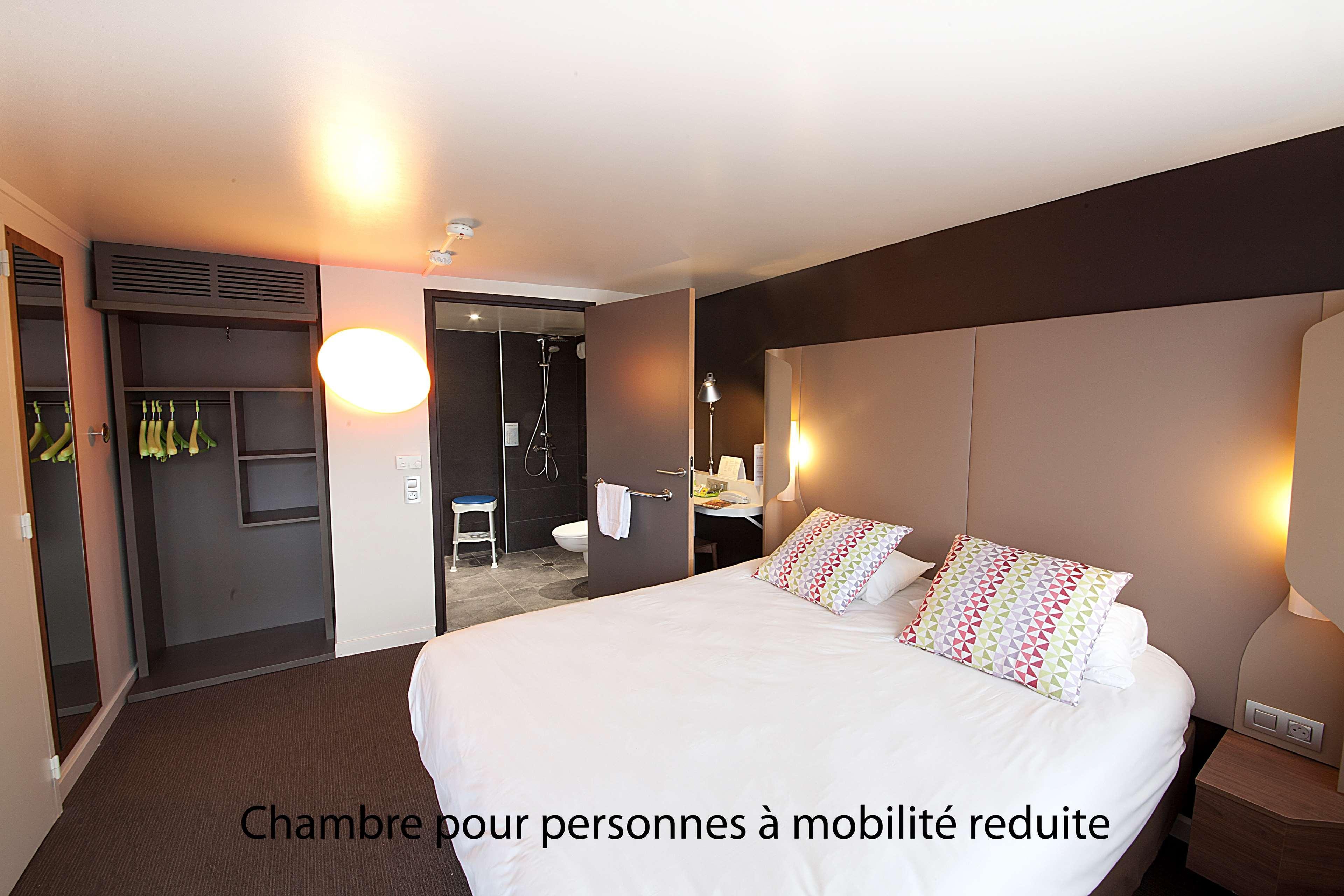 Hotel Campanile Clermont-Ferrand ~ Aubière Exterior foto